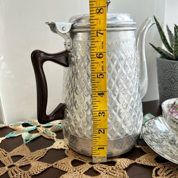 Vintage Tea Kettle, Jasmine Thai pattern Embossed aluminum Diamond Brand - Picture 9 of 12